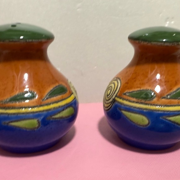 Handcrafted Ceramic Salt and Pepper Shakers - Green and Orange - Picture 4 of 7